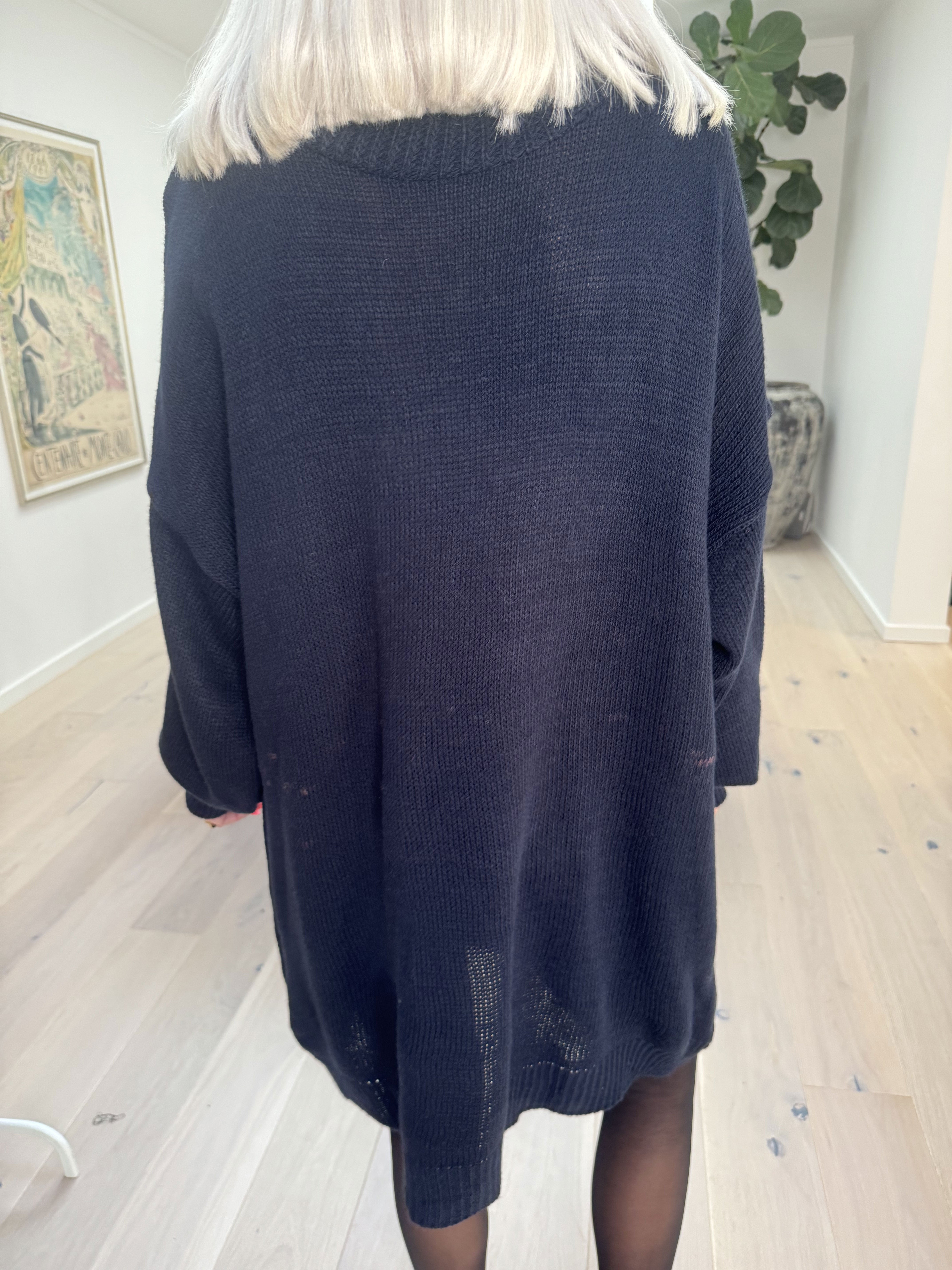 Blair - Ensfarvet strikkjole med turtleneck